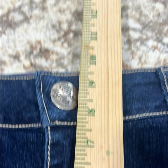 Wrangler Women's Indigo Straight Leg Jeans - Picture 12 of 13